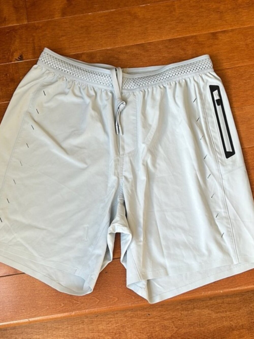 NWOT Ten Thousand Light Grey Session Short (Liner) 7" Size Small